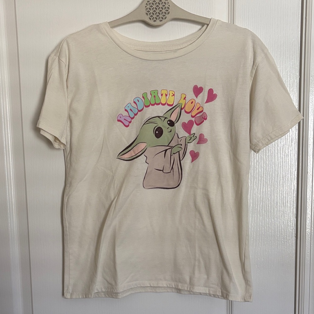 Star Wars Cream Tee with Baby Yoda and Hearts
